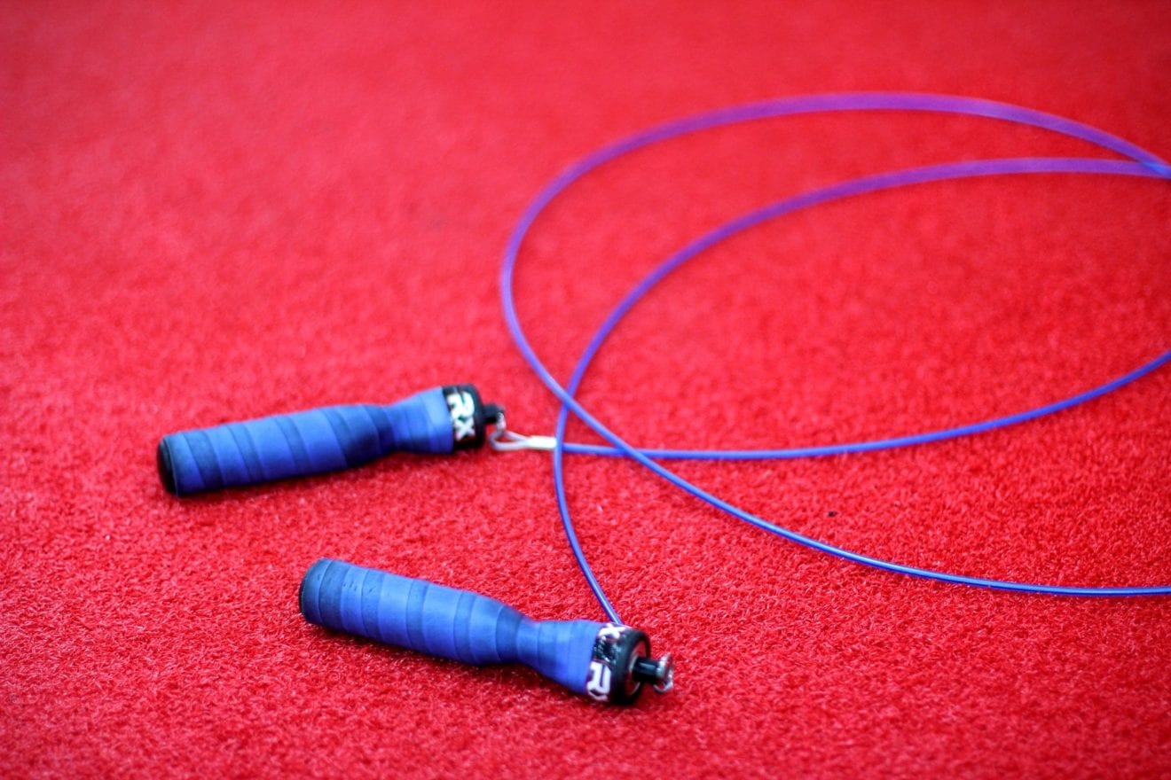Faire De La Corde A Sauter En Appartement Comment pratiquer une séance de HIIT avec une corde à sauter ?